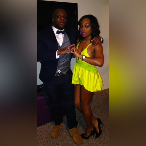 FashionNova Sub Lime Romper - Picture 4 of 9